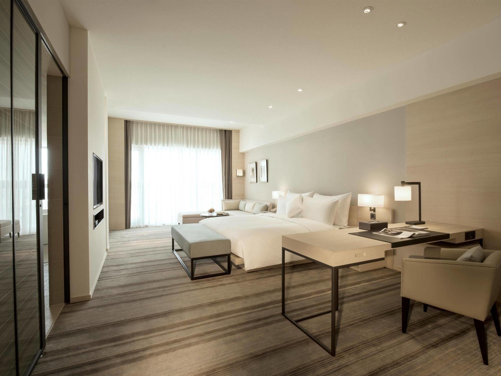 Hotel Cozzi Ximen Tainan Exterior photo